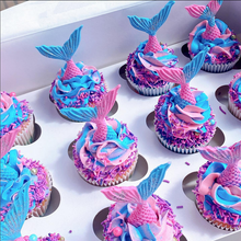 Load image into Gallery viewer, Dozen Cupcakes
